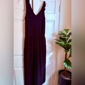 NWT black vneck wide leg casual jumpsuit with ruffle detail pockets sz S